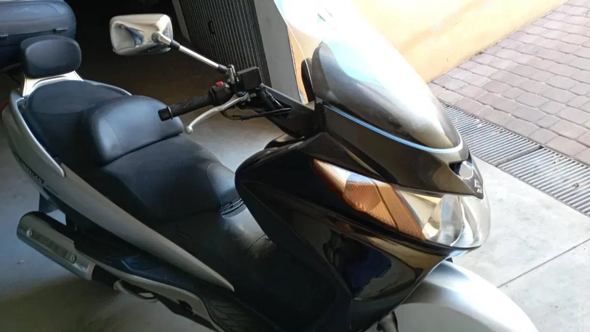Suzuki Burgman AN 400 (2001 - 02)  (5)