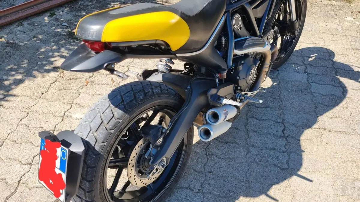 Ducati Scrambler 800 Full Throttle (2015 - 16)  (5)