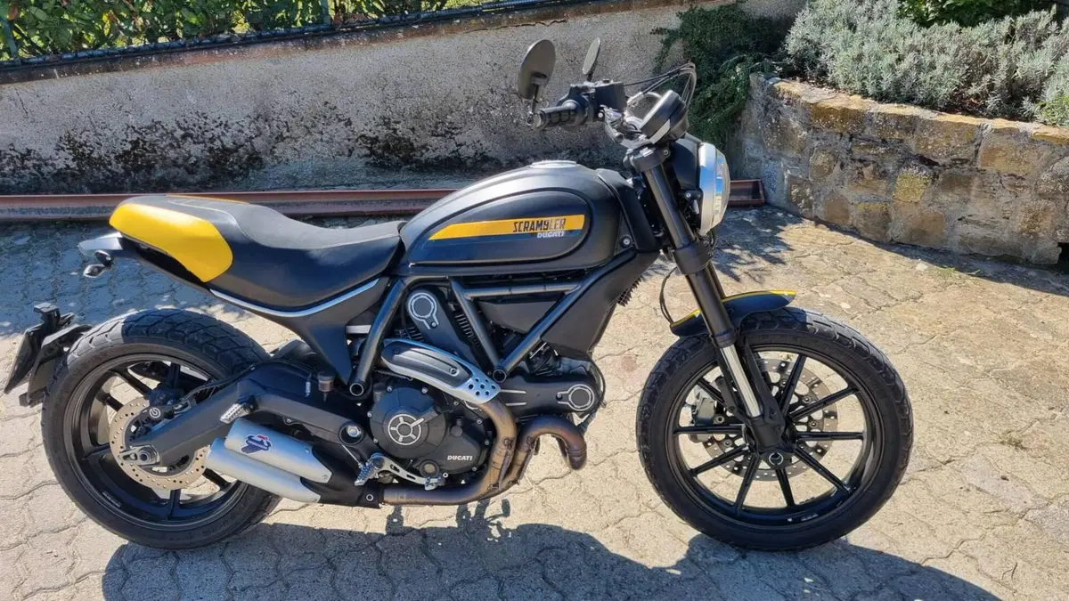 Ducati Scrambler 800 Full Throttle (2015 - 16) 