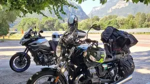Moto Guzzi V7 III Special (2017 - 20)  (9)
