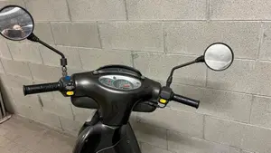 Aprilia Scarabeo 100 (2002 - 06)  (3)