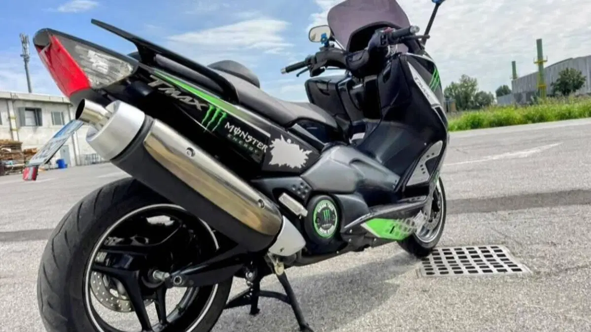 Yamaha T-Max 500 (2008 - 12)  (2)