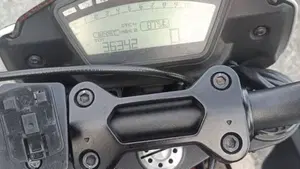 Ducati Hypermotard 821 SP (2013 - 15)  (6)