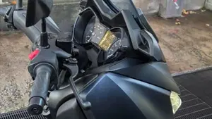 Yamaha X-Max 300 (2021 - 24)  (5)