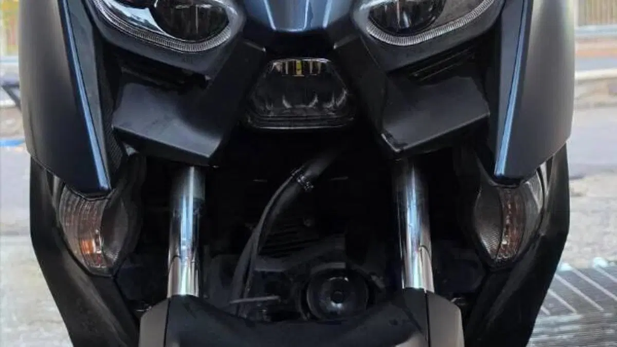 Yamaha X-Max 300 (2021 - 24)  (10)