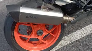 KTM 1290 Super Duke R (2019)  (5)