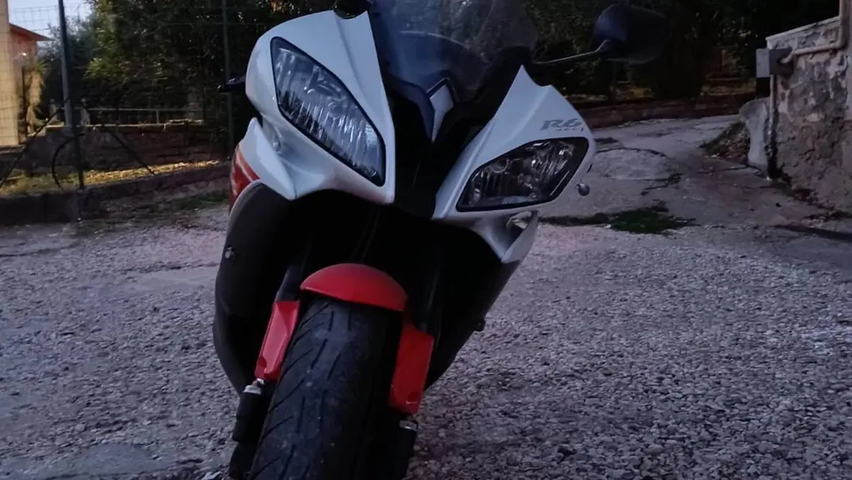 Yamaha YZF R6 (2010 - 16)  (3)