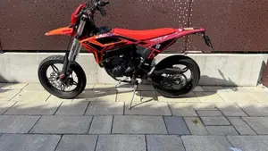 Betamotor RR 125 4T Motard T (2023 - 24)  (2)