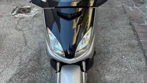 Yamaha X-Max 250 (2007 - 09)  (4)