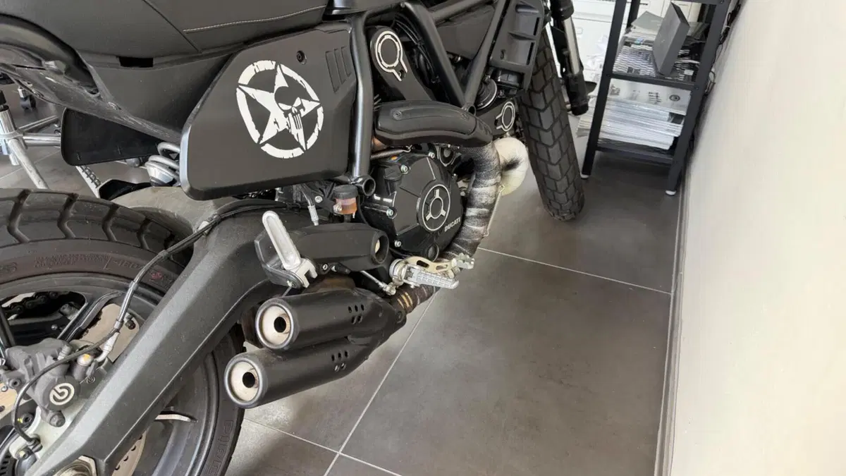 Ducati Scrambler 800 Full Throttle (2017 - 21)  (10)