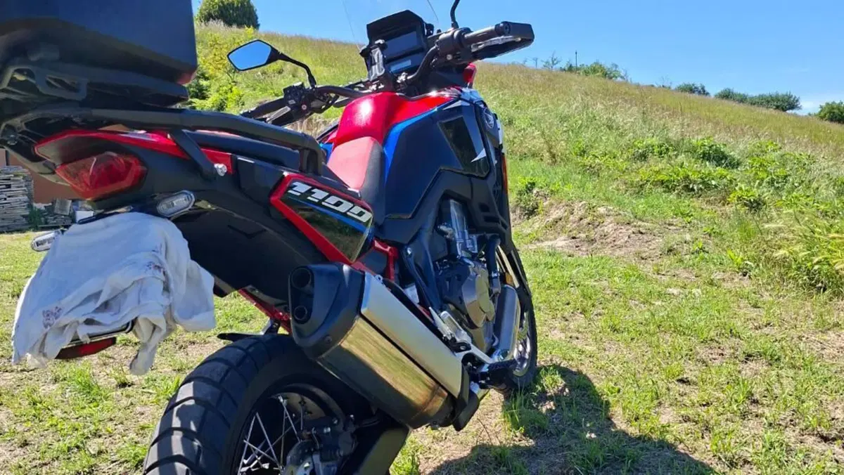 Honda Africa Twin CRF 1100L (2022 - 23)  (4)