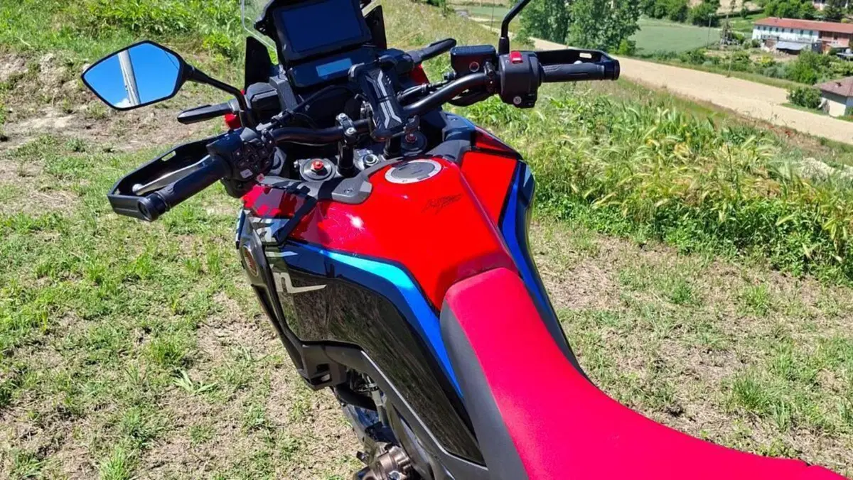 Honda Africa Twin CRF 1100L (2022 - 23)  (8)