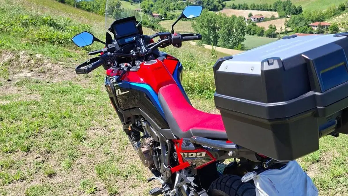 Honda Africa Twin CRF 1100L (2022 - 23)  (9)