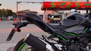 Kawasaki Z 500 SE (2024 - 26)  (7)