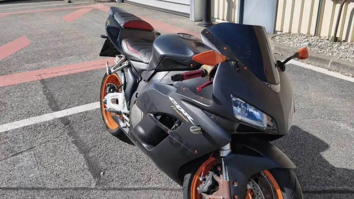 Honda CBR 1000 RR Fireblade (2006 - 07) 
