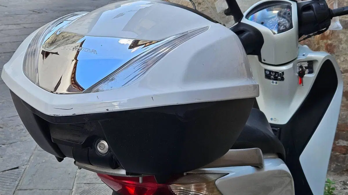 Honda SH 150i (2009 - 12)  (6)