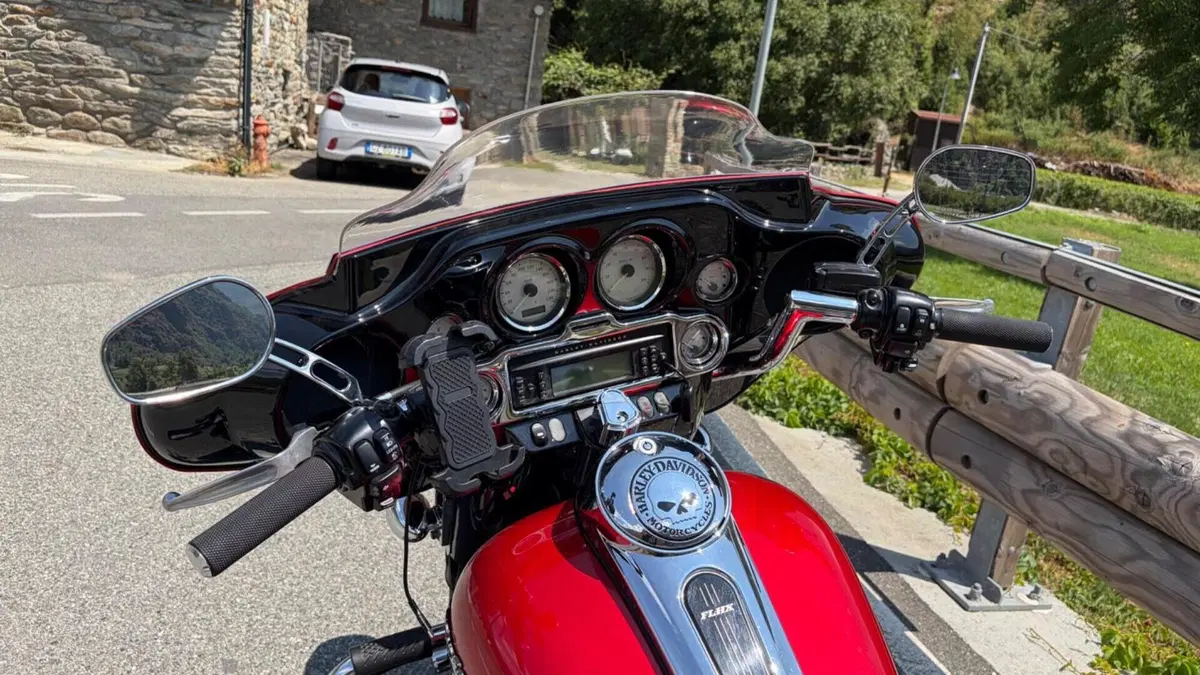 Harley-Davidson 1584 Street Glide (2008 - 10) - FLHX  (4)