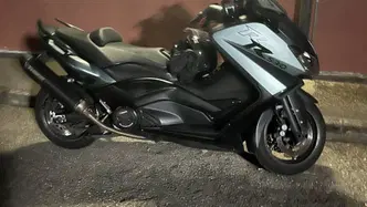 Yamaha T-Max 530 Iron Max (2014 - 17) usata