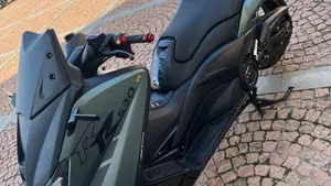 Yamaha T-Max 530 Iron Max (2014 - 17)  (3)