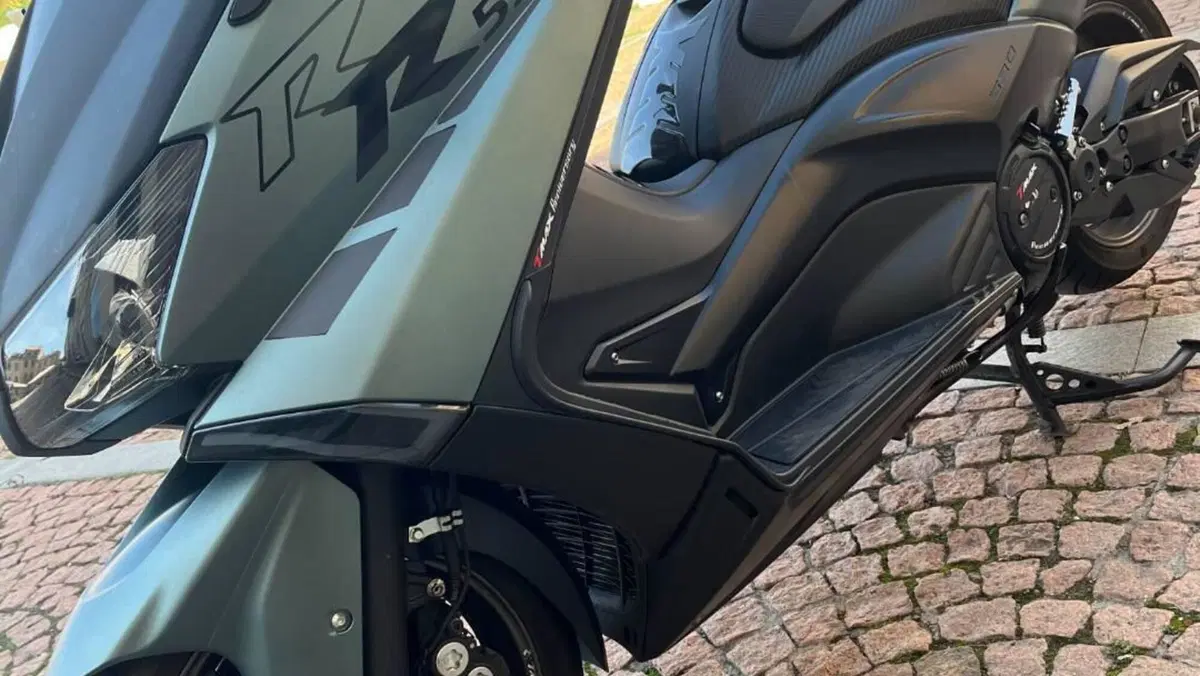 Yamaha T-Max 530 Iron Max (2014 - 17)  (4)