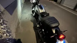 Moto Guzzi V7 Stone (2025 - 26)  (7)
