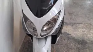 Yamaha T-Max 500 Tech Max (2011 - 13)  (4)