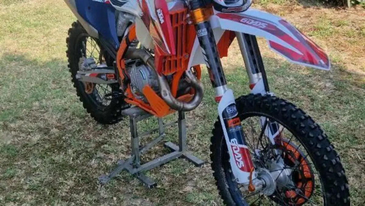 KTM 450 EXC-F (2023) 