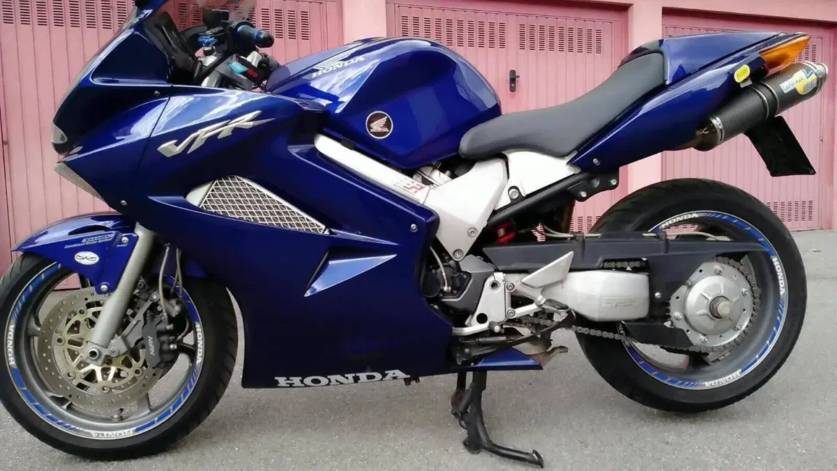 Honda VFR 800 (2002 - 05)  (5)