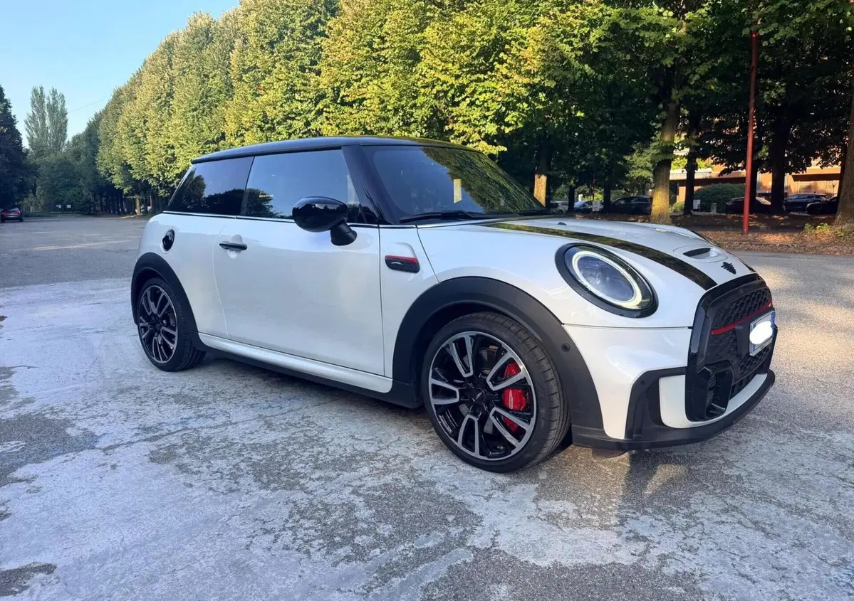 MINI Mini 2.0 Cooper S JCW 5 porte (6)