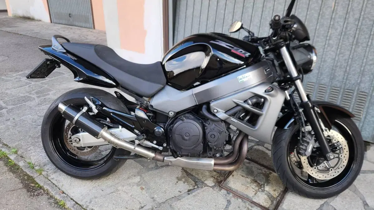 Honda X-Eleven 1100  (9)