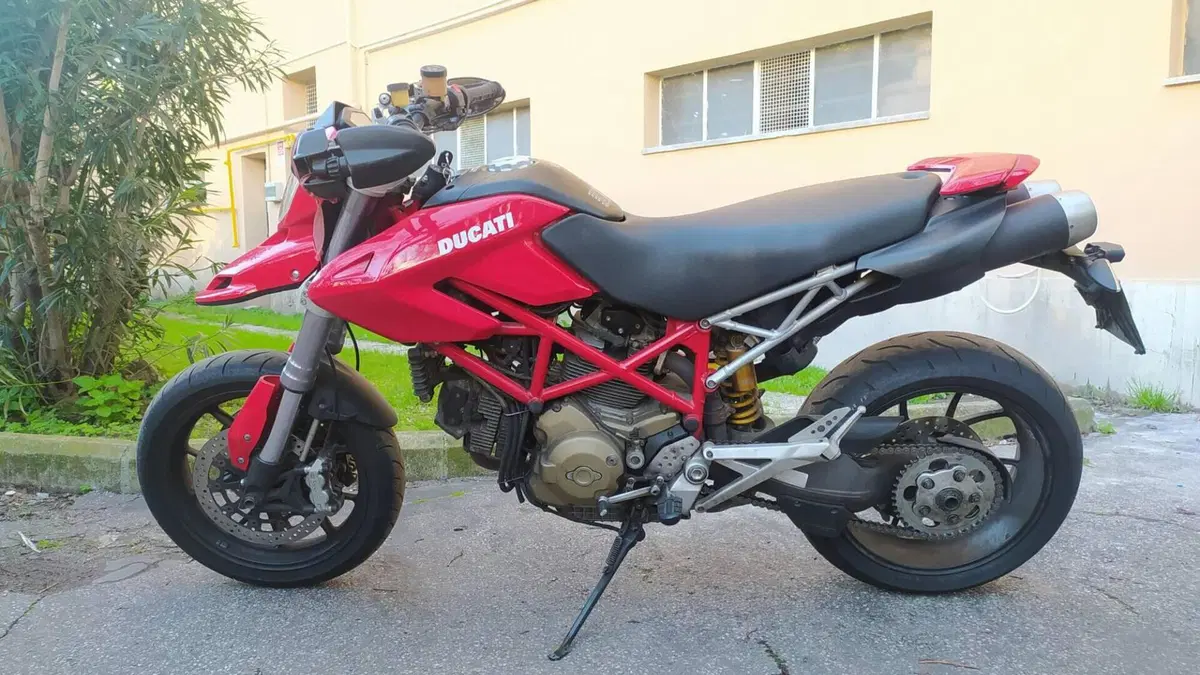 Ducati Hypermotard 1100 (2007 - 09)  (2)