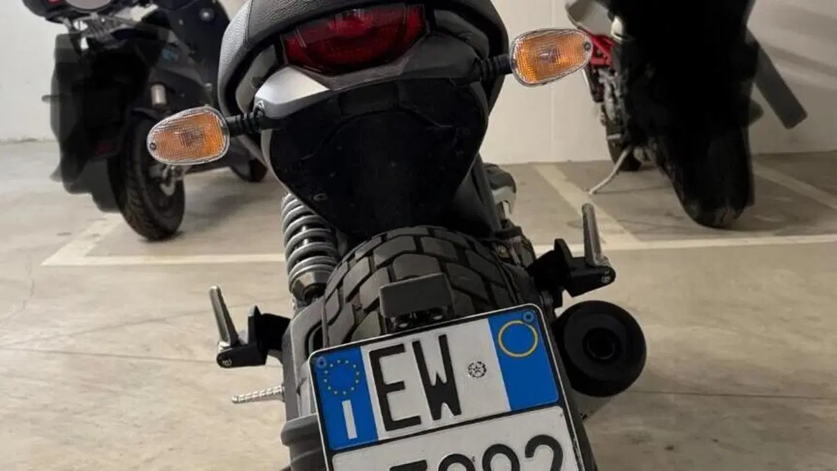 Ducati Scrambler 800 Icon Dark (2021 - 22)  (3)