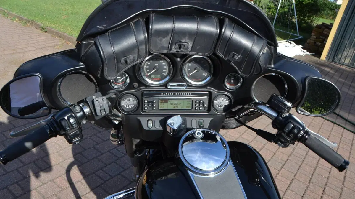 Harley-Davidson 1450 Electra Glide Standard (1999 - 05) - FLHTI  (7)
