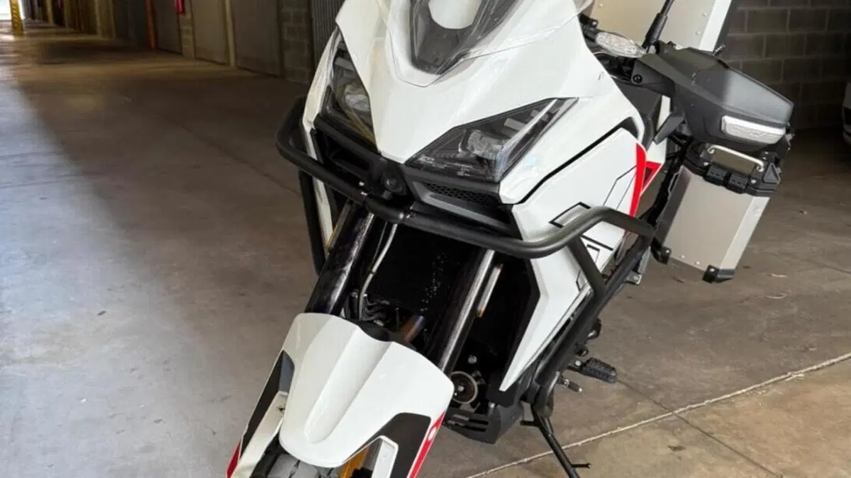 Moto Morini X-Cape 700 Gold Edition (2025 - 26)  (6)