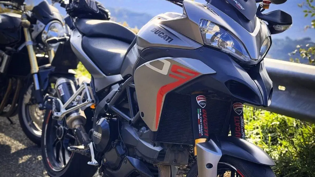 Ducati Multistrada 1200 S Sport (2010 - 12)  (2)