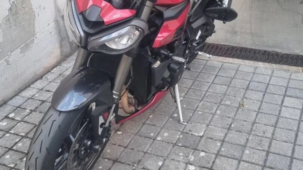 Triumph Street Triple 765 RS (2023 - 26) 