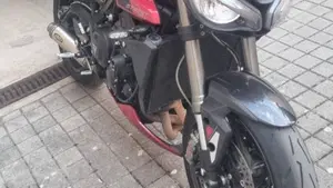 Triumph Street Triple 765 RS (2023 - 26)  (2)