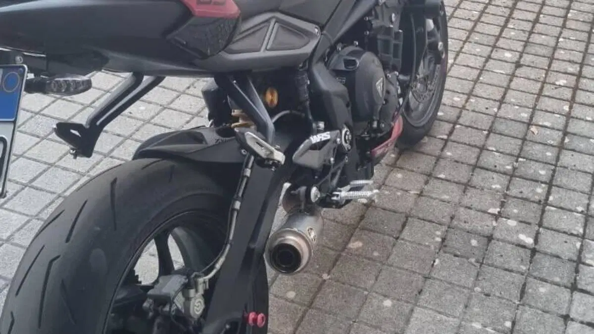 Triumph Street Triple 765 RS (2023 - 26)  (3)
