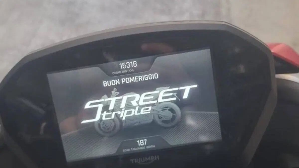 Triumph Street Triple 765 RS (2023 - 26)  (6)
