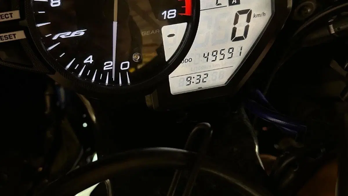 Yamaha YZF R6 (2017 - 20)  (2)