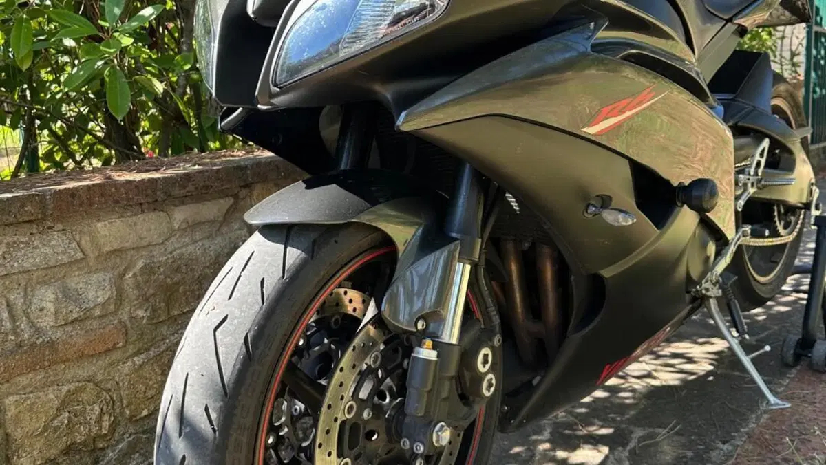 Yamaha YZF R6 (2008 - 09)  (7)
