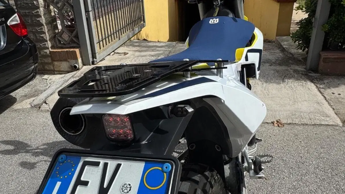 Husqvarna 701 Enduro (2021)  (10)