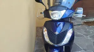 Honda SH 125 i (2009 - 12)  (4)