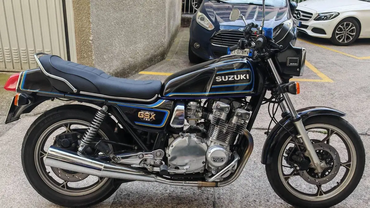 Suzuki   (2)