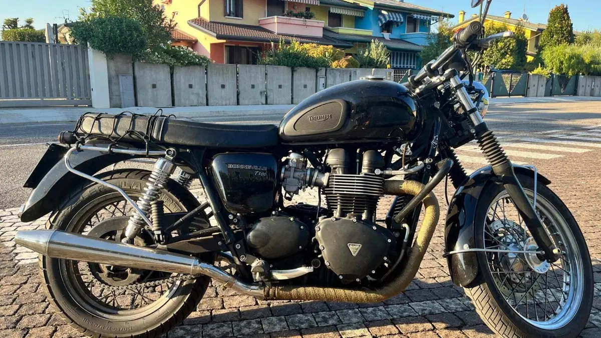 Triumph Bonneville T100 (2008 - 16)  (4)