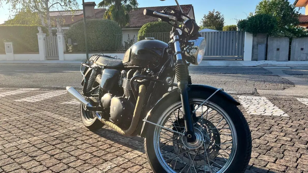Triumph Bonneville T100 (2008 - 16)  (5)