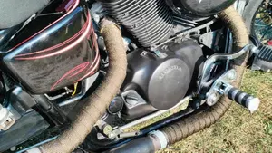 Honda VT 750 C Shadow Monotone (1997 - 01)  (7)