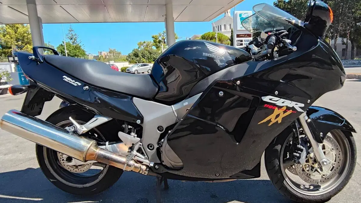 Honda CBR 1100 XX Superblackbird (1999 - 00)  (3)