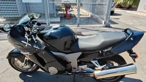 Honda CBR 1100 XX Superblackbird (1999 - 00)  (4)
