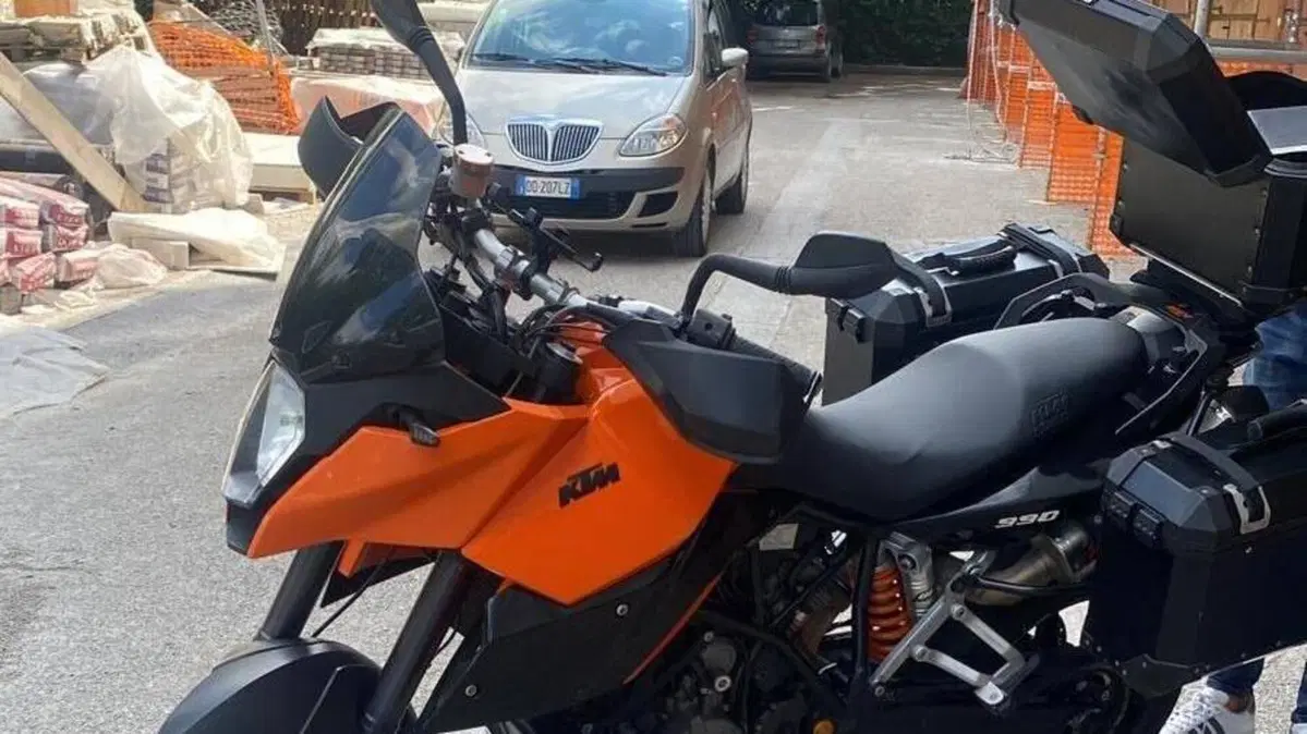 KTM 990 Supermoto T ABS (2011 - 13)  (2)